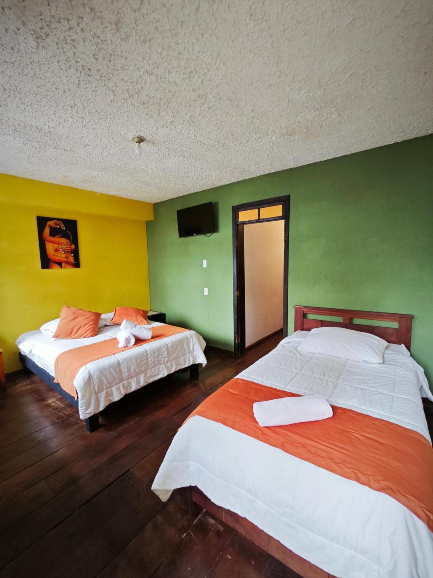 Garden House Hostal Banos  Exterior photo